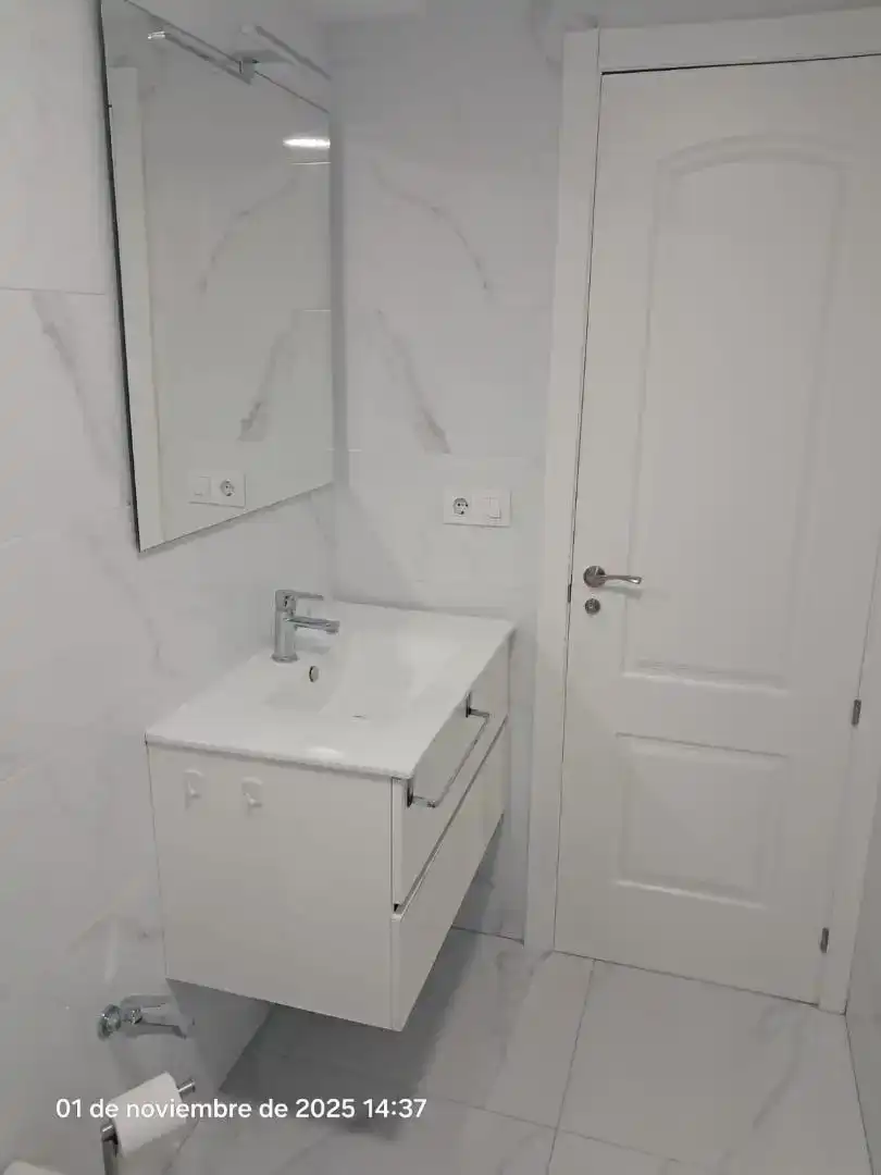 Bany de Apartament en venda en Miramar amb Aire condicionat, Piscina i Balcó