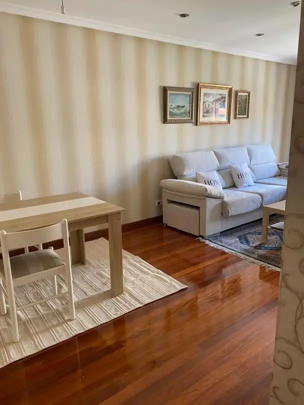 Flat with lift to rent in Calle de Margarita Salas, imagen 4