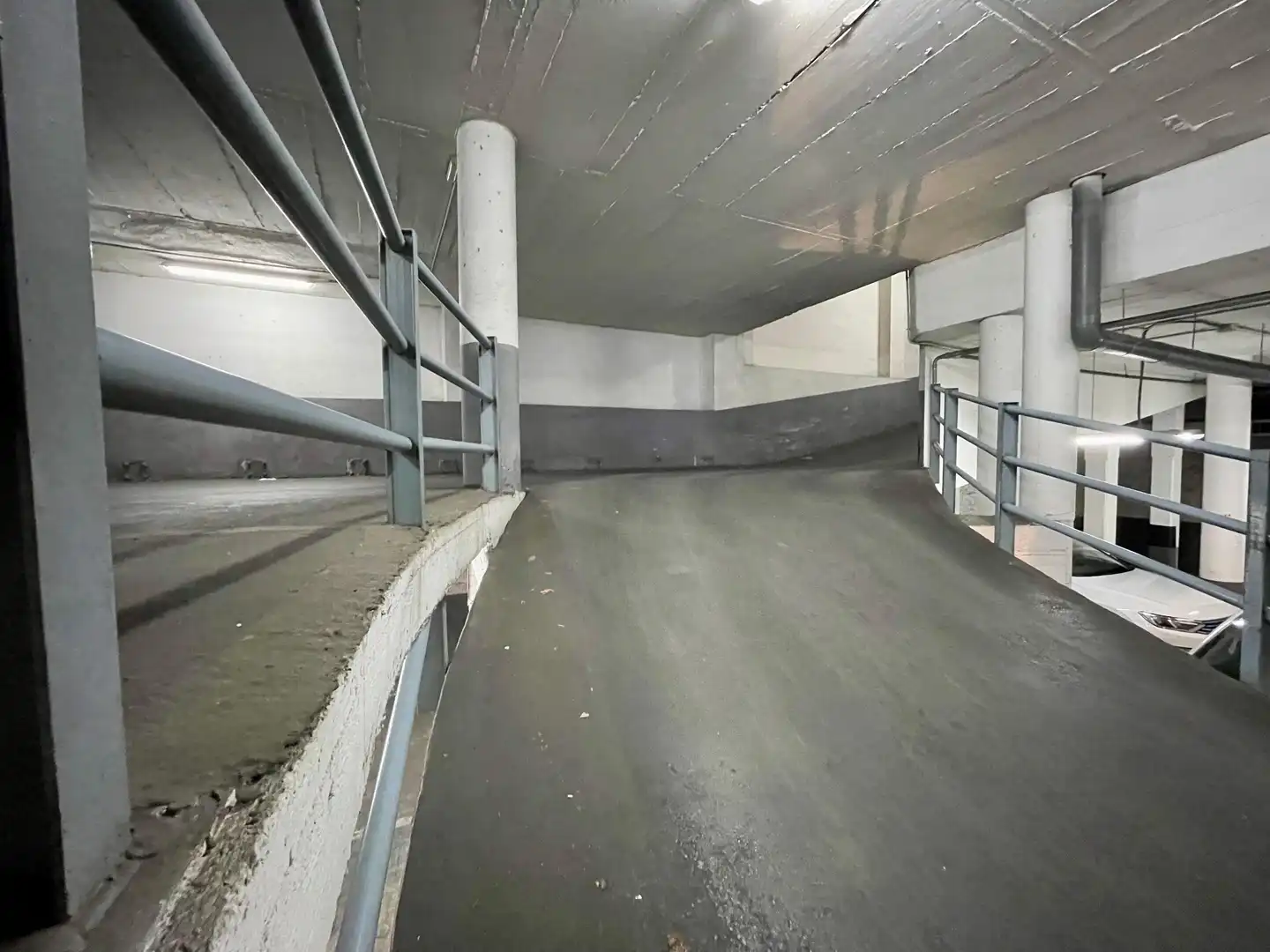 Parkplatz von Garage zum Verkauf in Badalona