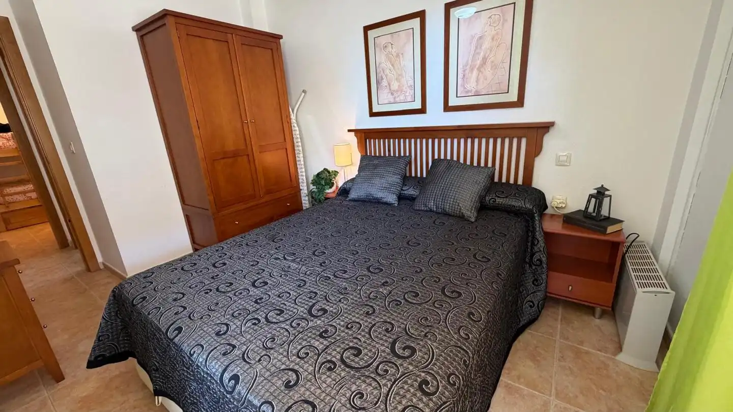 Habitación de Apartamento en venta en La Manga del Mar Menor con Aire acondicionado, Terraza y Trastero