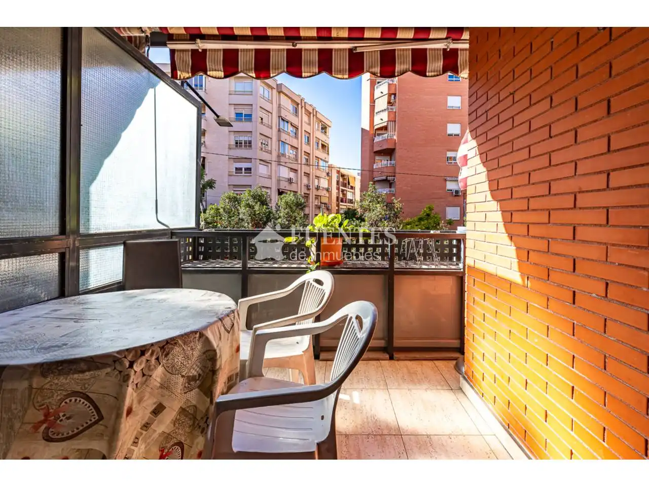 Flat for sale in Calle pintor baeza, Altozano - Conde Lumiares
