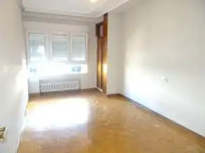 Bedroom of Flat for rent in Gijón   with Heating and Parquet flooring