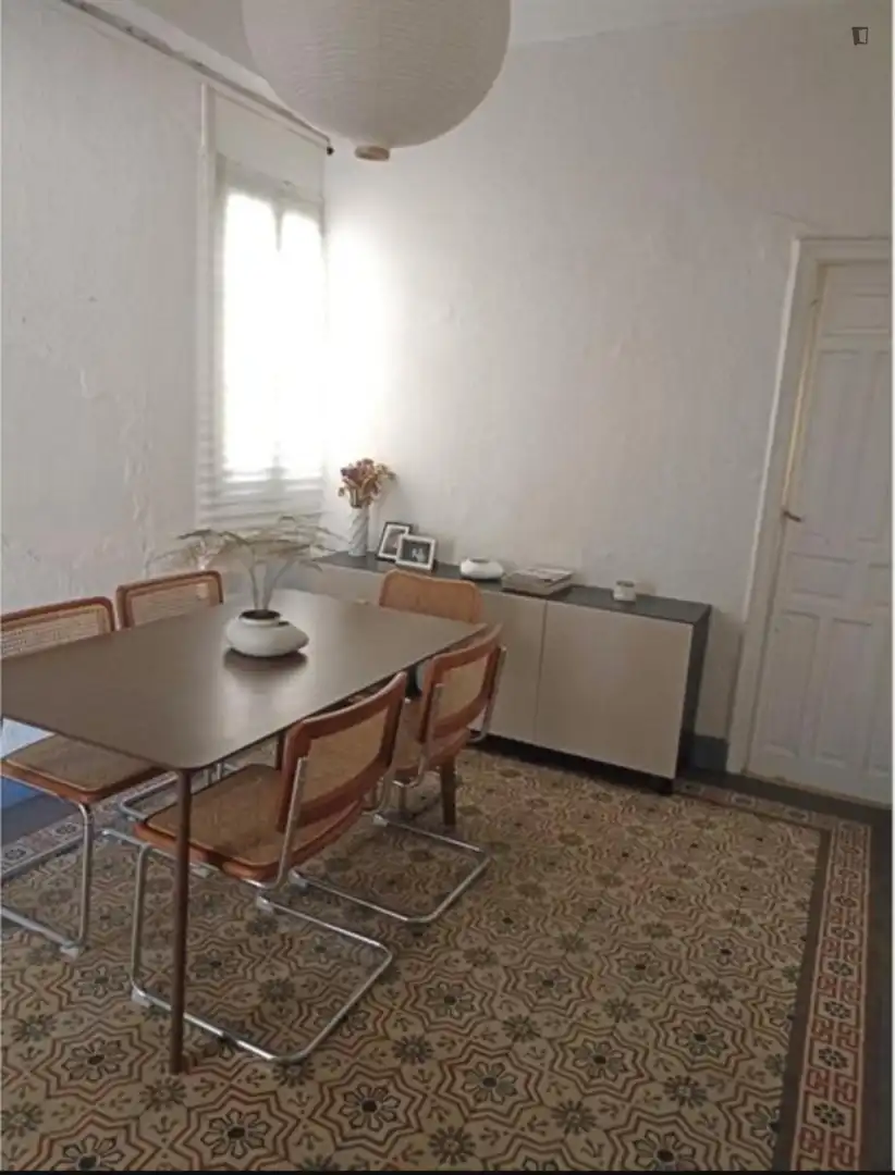 Comedor de Apartamento para compartir en Sevilla con Aire acondicionado, Amueblado y Lavadora