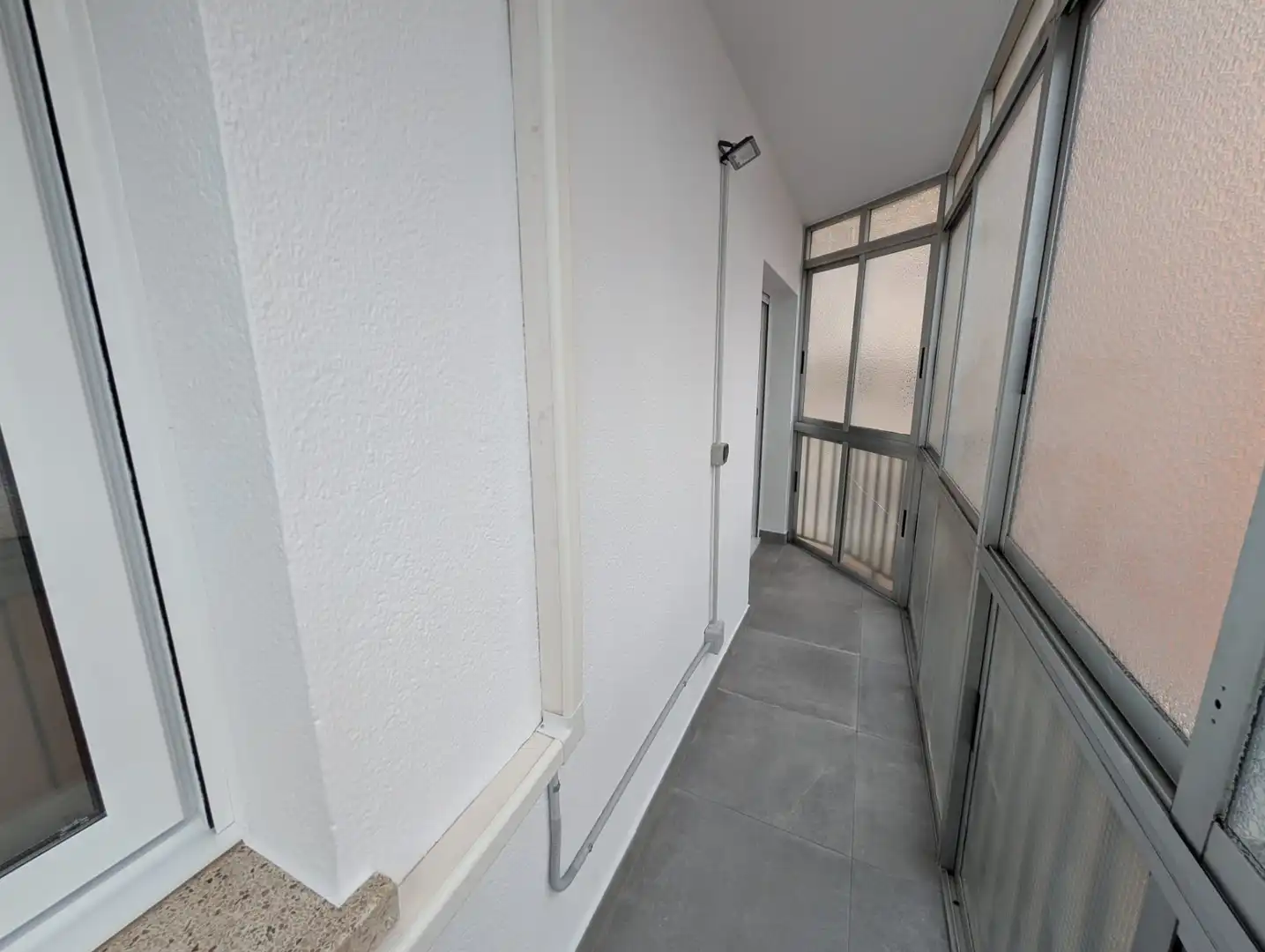 Balcony of Attic for rent in Badalona  with Air Conditioner, Parquet flooring and Terrace