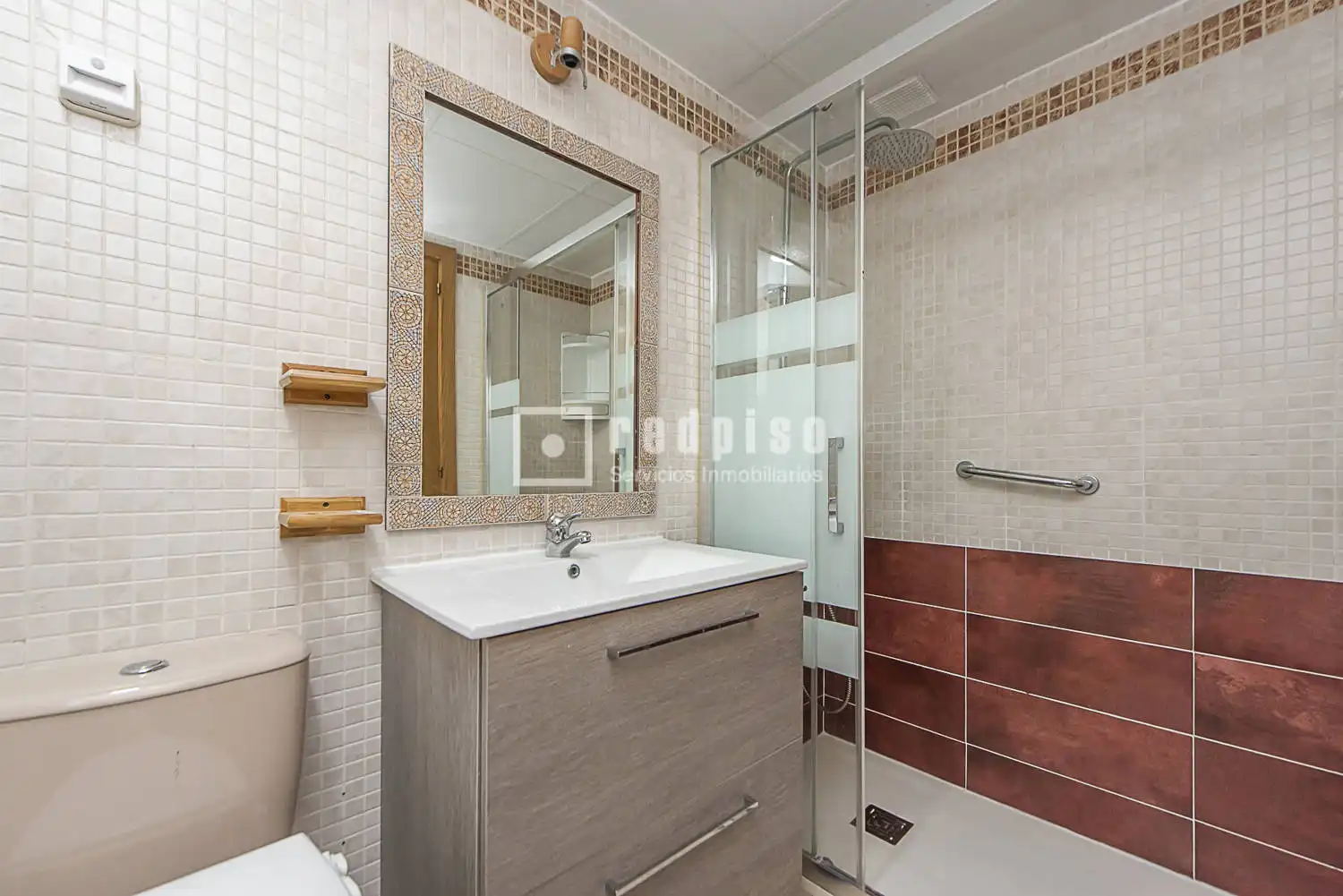 Bathroom of Flat for sale in Pinto  with Heating and Storage room