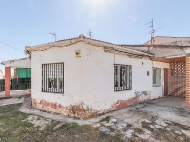 Casa amb jardí en venda a Albinyana