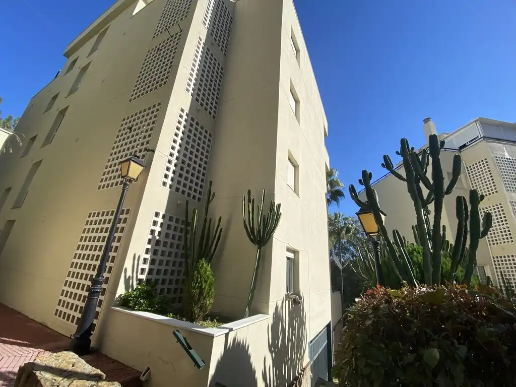 Vivienda con piscina en venta en Calahonda, imagen 11