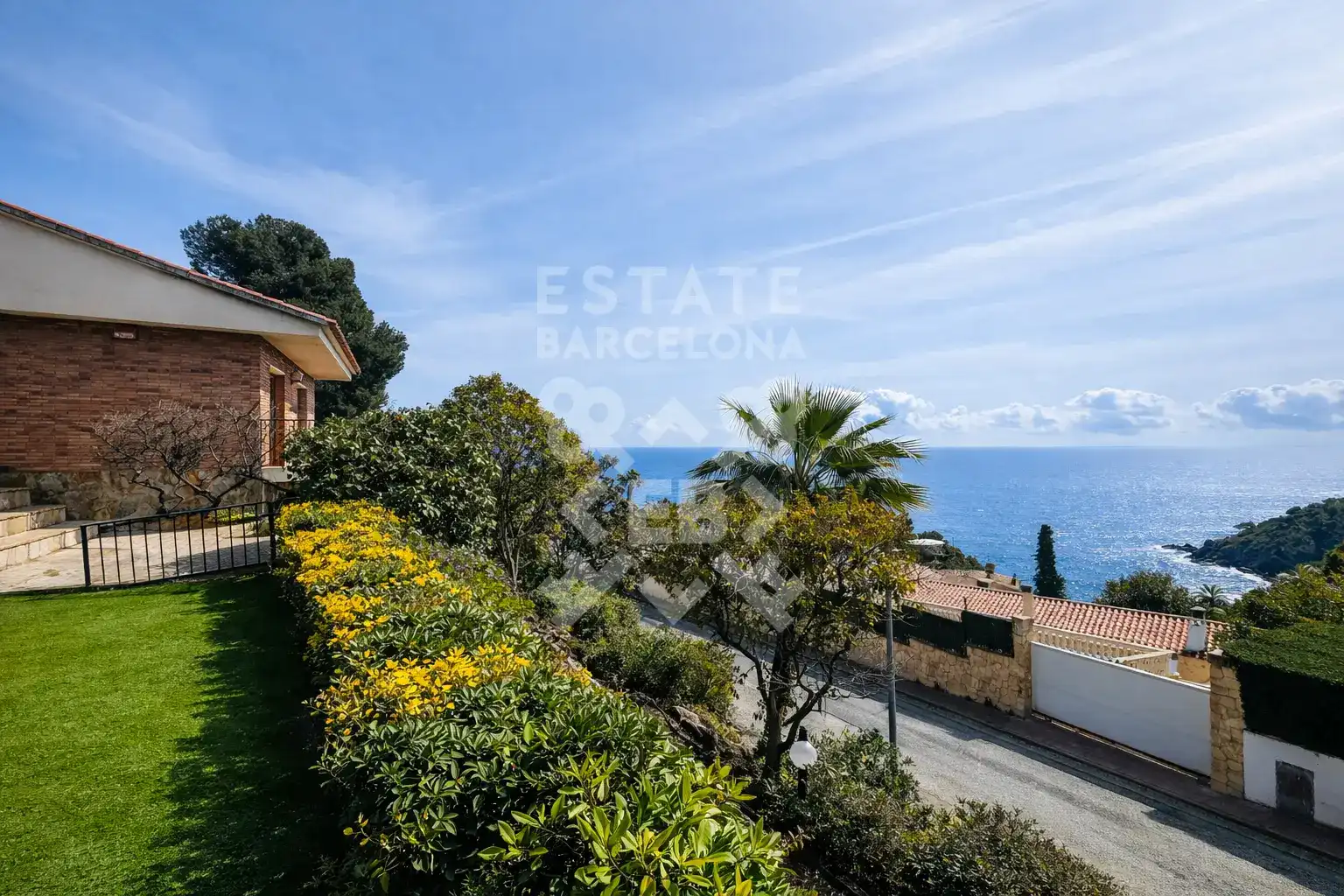 Haus mit Pool zum Verkauf in Carrer de la Cala
