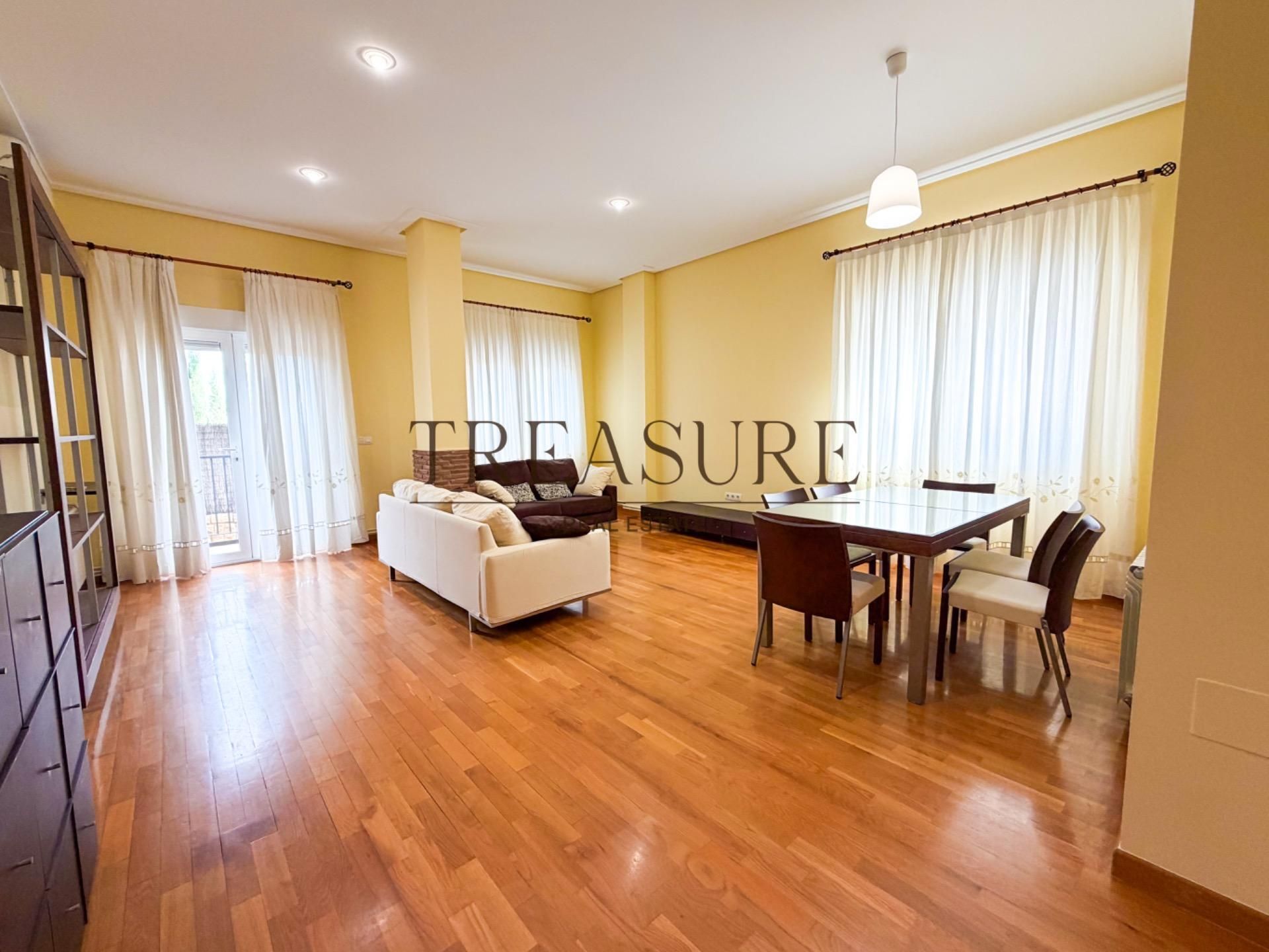 Living room of Flat for sale in  Murcia Capital  with Air Conditioner, Parquet flooring and Terrace