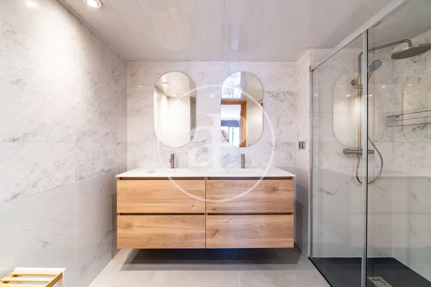 Badezimmer von Wohnung zur Miete in Barcelona mit Klimaanlage, Heizung und Möbliert