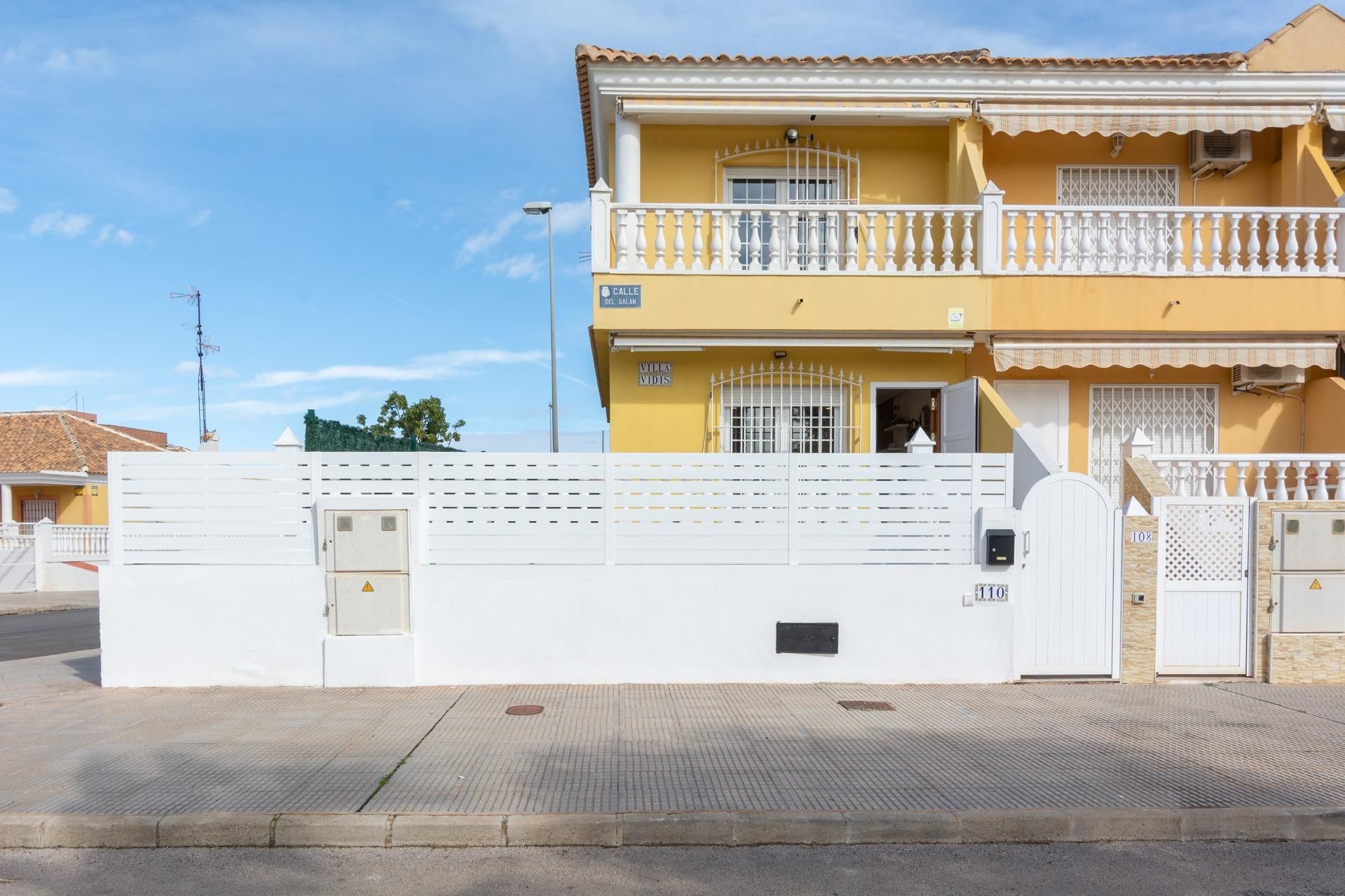 Vista exterior de Casa o xalet en venda en Cartagena amb Aire condicionat