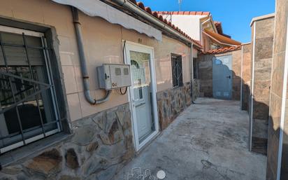Vista exterior de Casa o xalet en venda en Valladolid Capital amb Calefacció, Terrassa i Traster