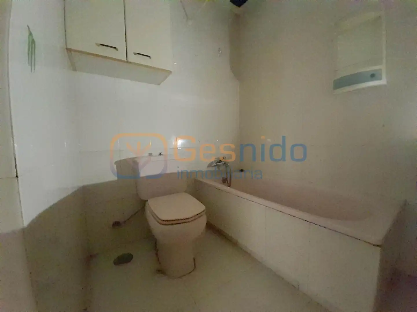 Bathroom of Flat for sale in Segovia  with Heating, Parquet flooring and Terrace