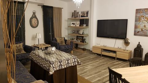 MAGNIFICA CASA CON SÓTANO Y COCHERA