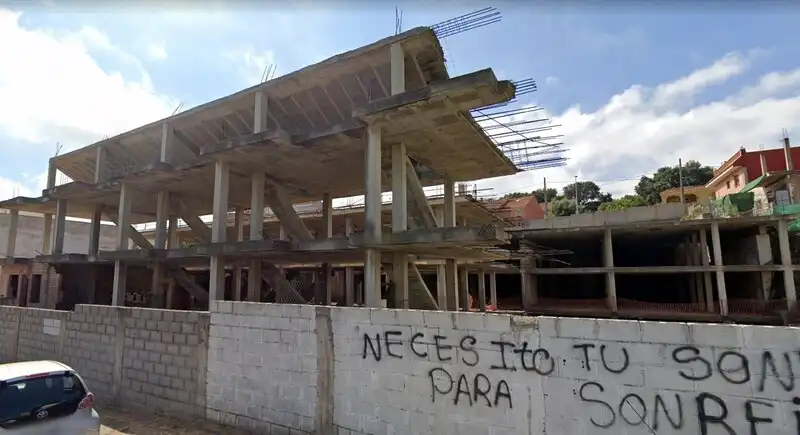 Außenansicht von Maisonette zum Verkauf in Algeciras mit Abstellraum