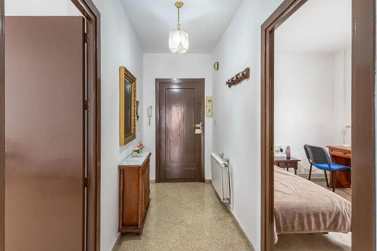 Piso con terraza en venta en Calle CISNE 9, imagen 2