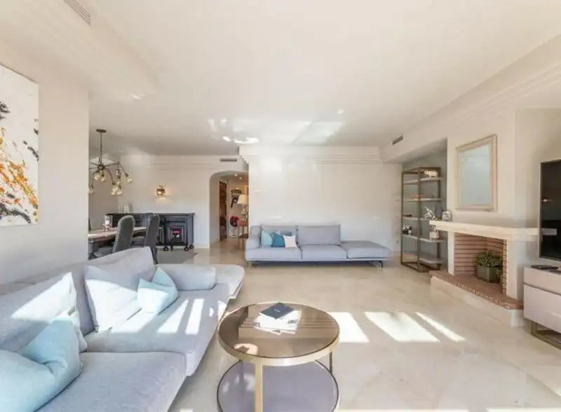 Apartament amb terrassa en venda a Nueva Andalucía, imagen 6