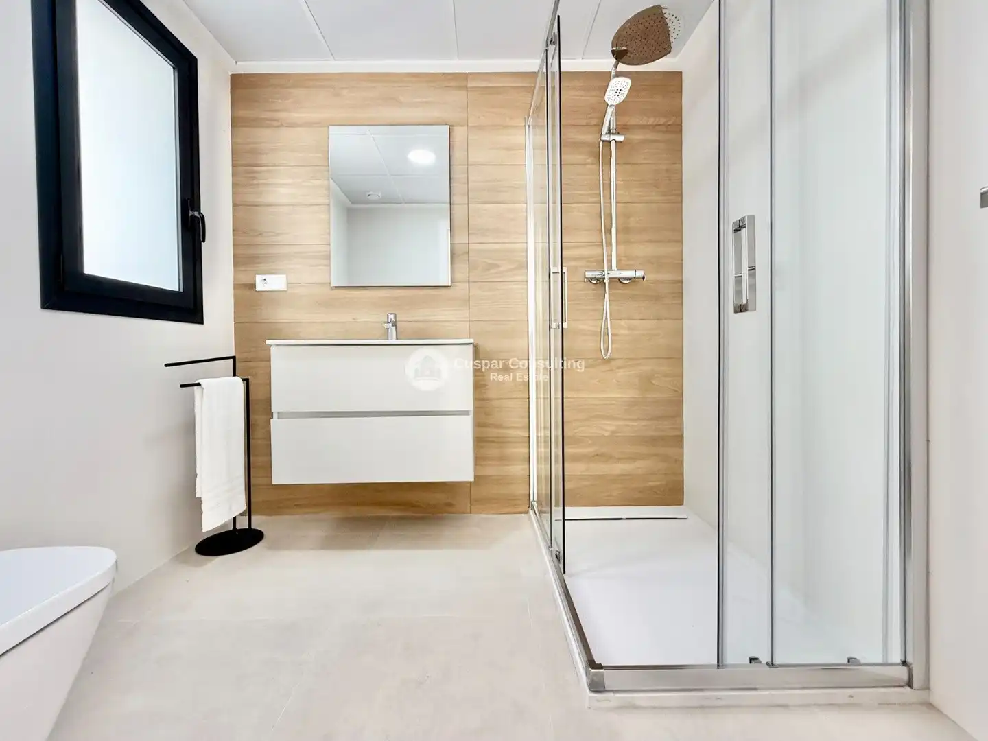 Baño de Casa adosada en venta en Cox con Calefacción, Jardín privado y Terraza