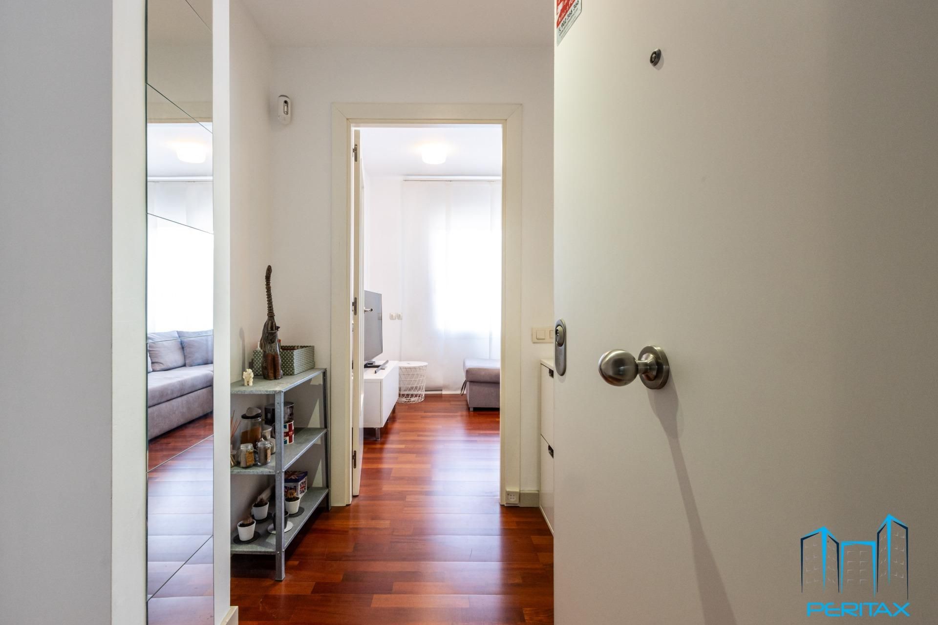 Piso en venta en Sabadell con Parquet y Alarma