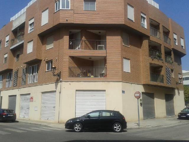 Piso en Venta en Carrer Clara Campoamor en Tavernes Blanques