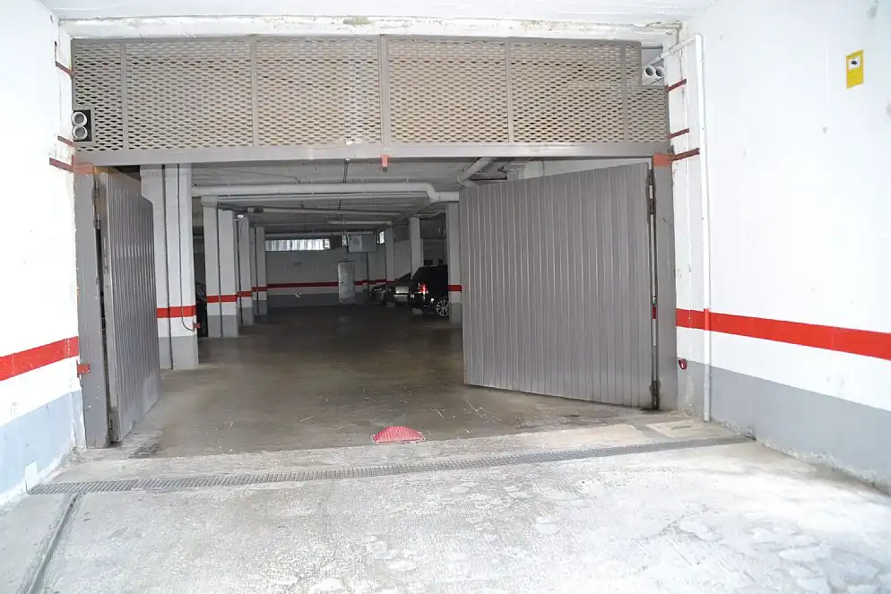 Aparcament de Garatge en venda en Cadrete