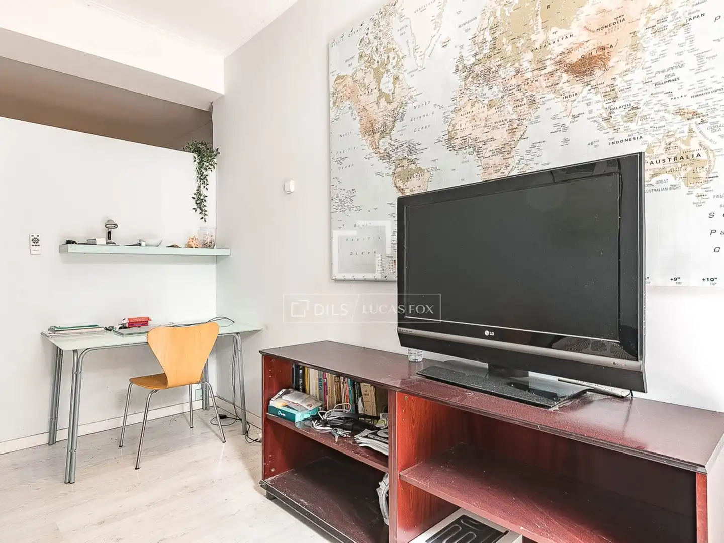 Habitación de Piso en venta en Barcelona con Amueblado y Balcón