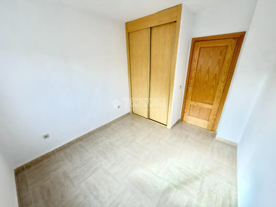 Habitación de Casa adosada en venta en Valdeaveruelo con Aire acondicionado, Calefacción y Balcón