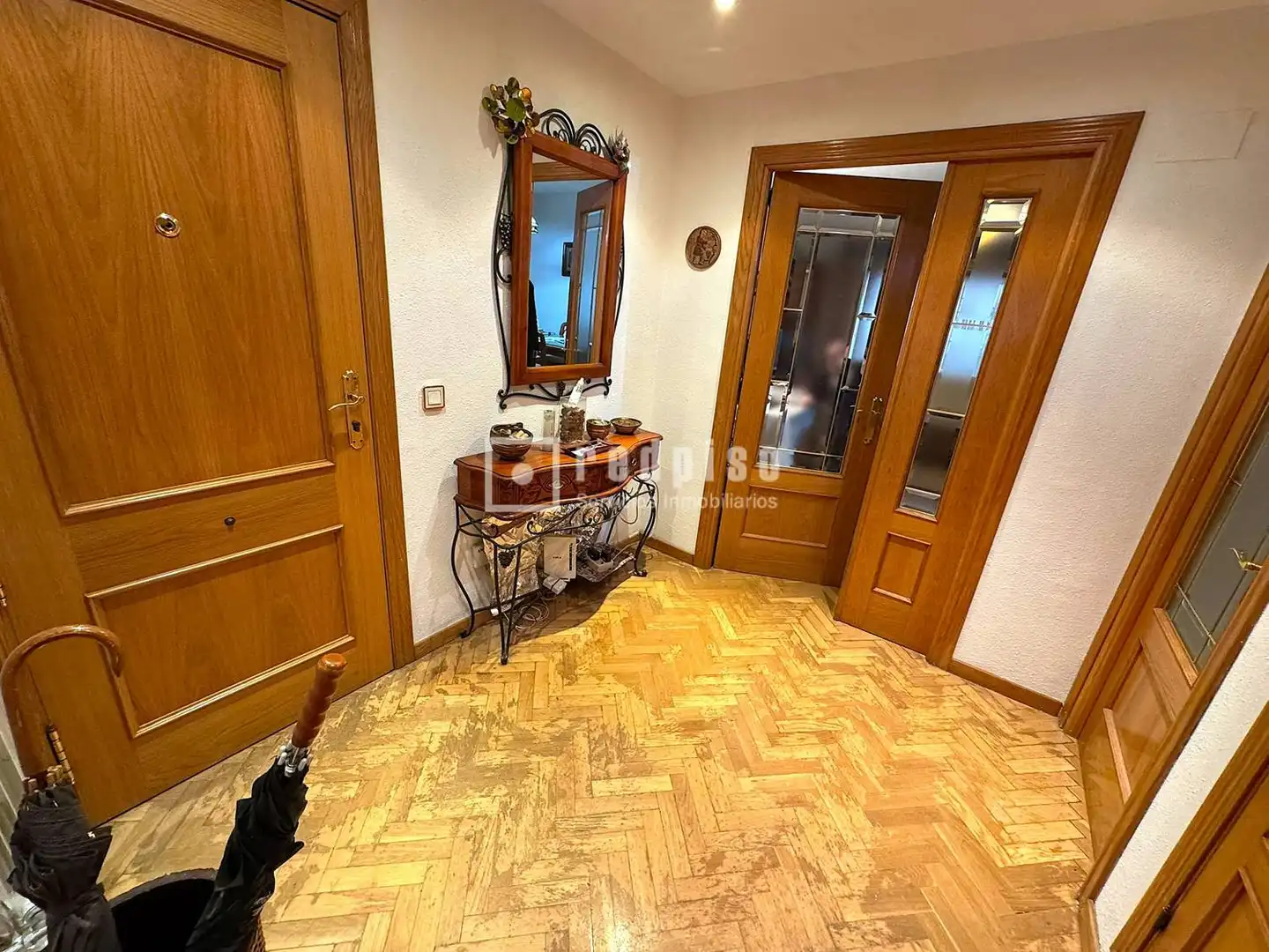 Wohnung zum Verkauf in Coslada mit Heizung, Privatgarten und Terrasse
