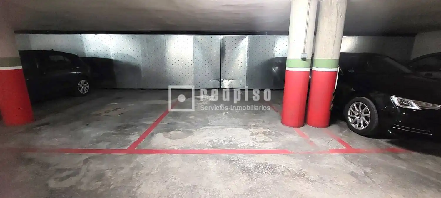 Parking de Piso en venta en Talavera de la Reina con Aire acondicionado, Calefacción y Jardín privado