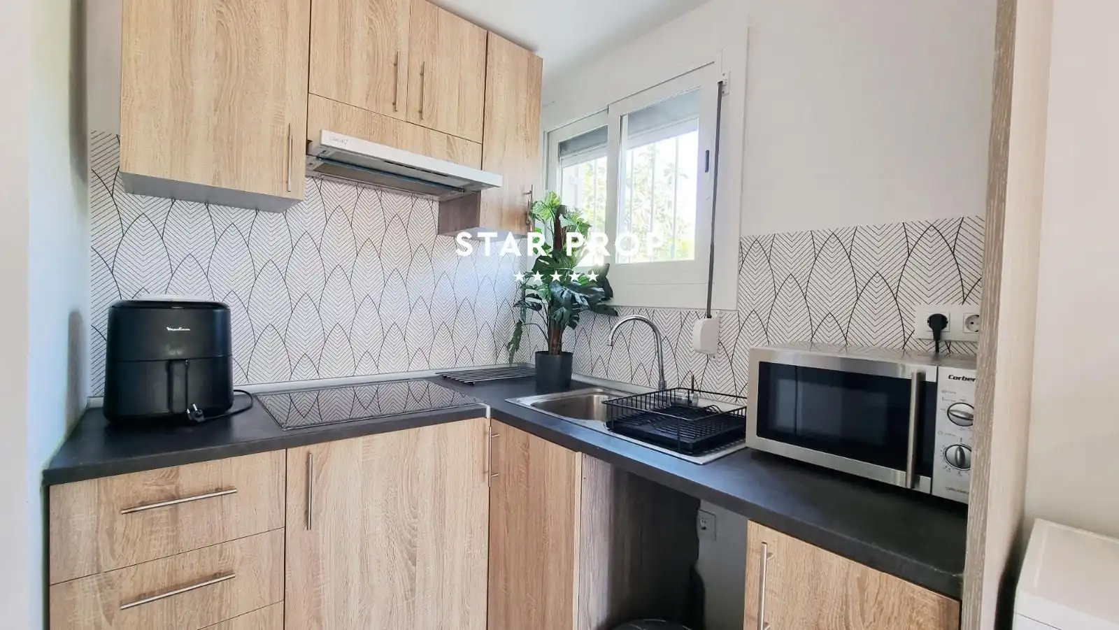 Kitchen of Flat for sale in Llançà  with Terrace, Washing machine and Microwave