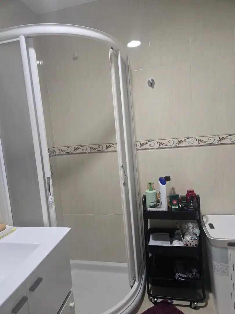 Bathroom of Apartments for sale in Roses  with Air Conditioner, Heating and Furnished