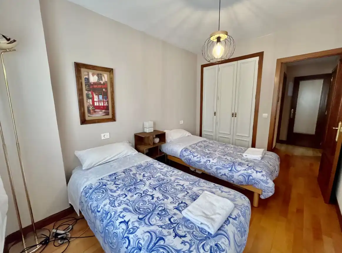 Apartamento de alquiler en Parque Virgen del Manzano, 28, Reyes Católicos