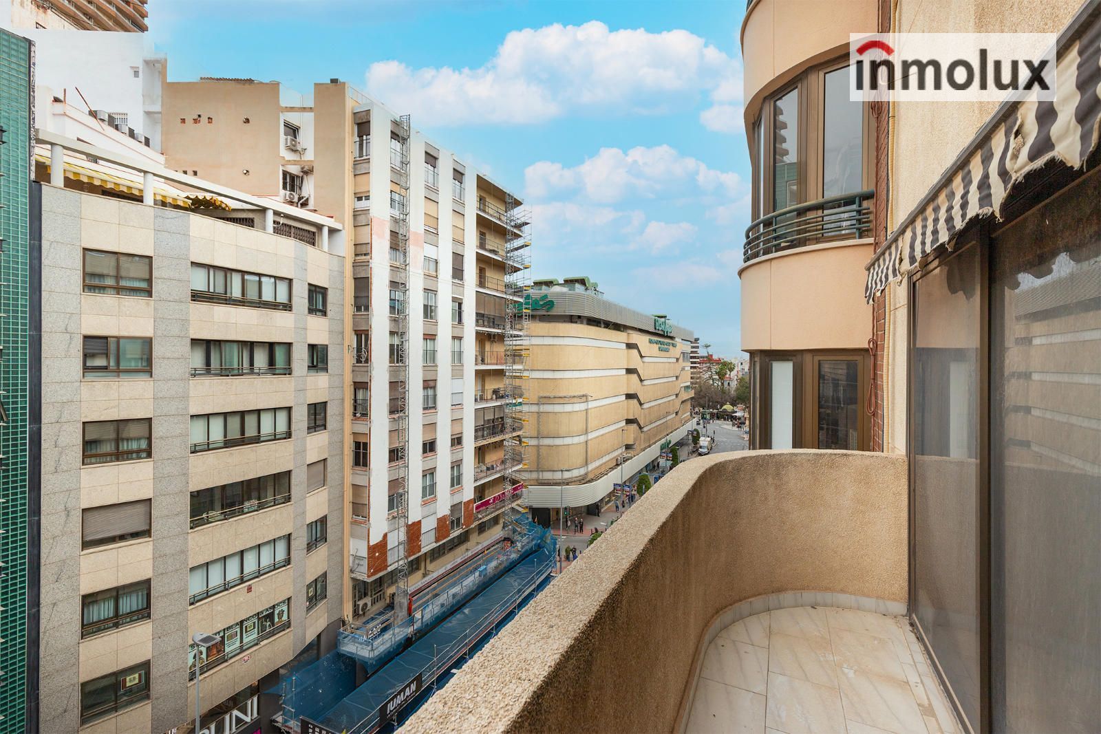 Vista exterior de Dúplex en venta en Alicante / Alacant con Calefacción, Terraza y Balcón