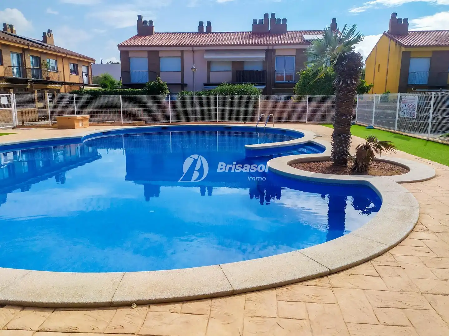 Piscina de Casa adosada en venta en Cambrils con Aire acondicionado, Calefacción y Jardín privado