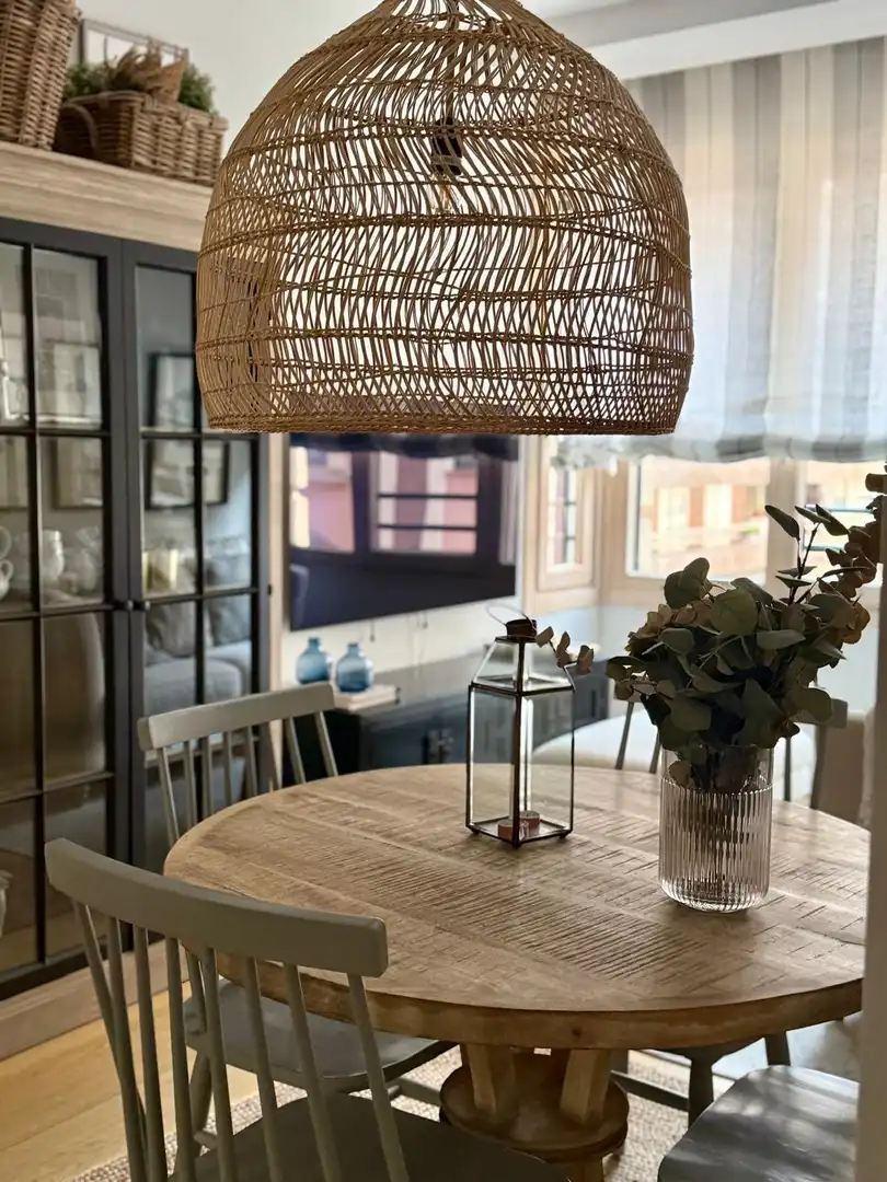 Comedor de Apartamento de alquiler en León Capital  con Calefacción, Parquet y Amueblado