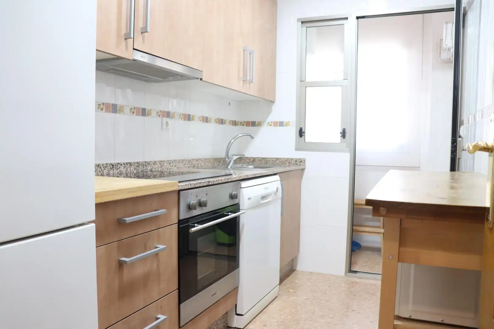 Cuina de Pis de lloguer en Elche / Elx amb Aire condicionat, Moblat i Forn