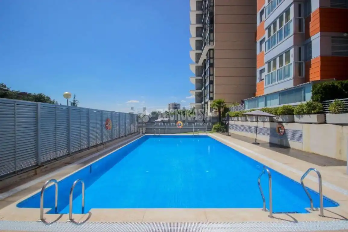 Piscina de Piso en venta en Madrid con Trastero