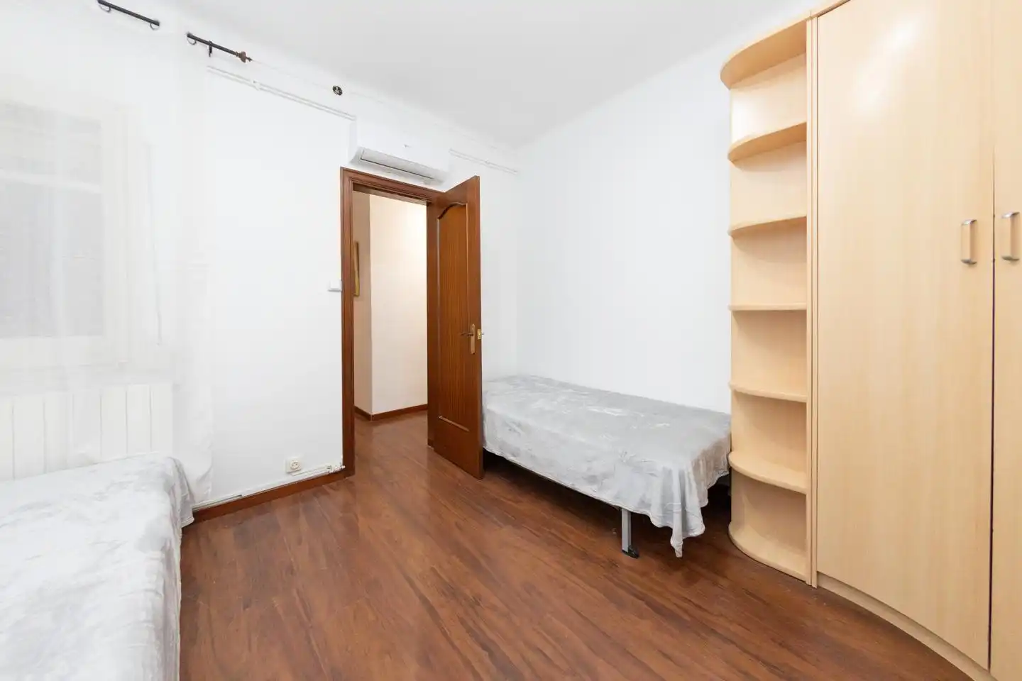 Bedroom of Flat for sale in Barcelona  with Air Conditioner and Furnished