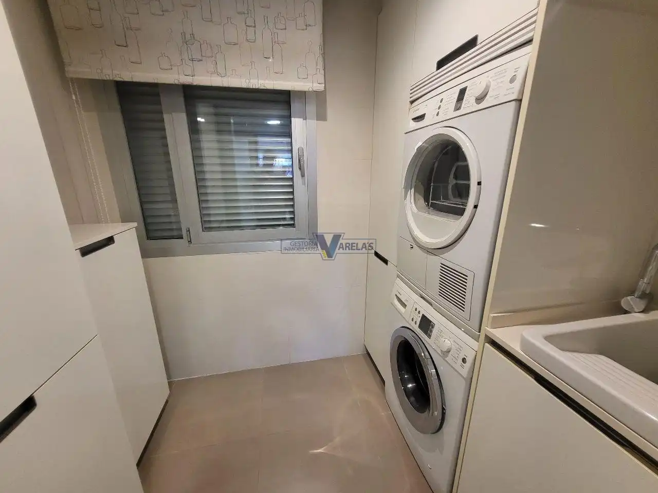 Badezimmer von Maisonette zum Verkauf in Ourense Capital  mit Heizung, Terrasse und Haustechnik