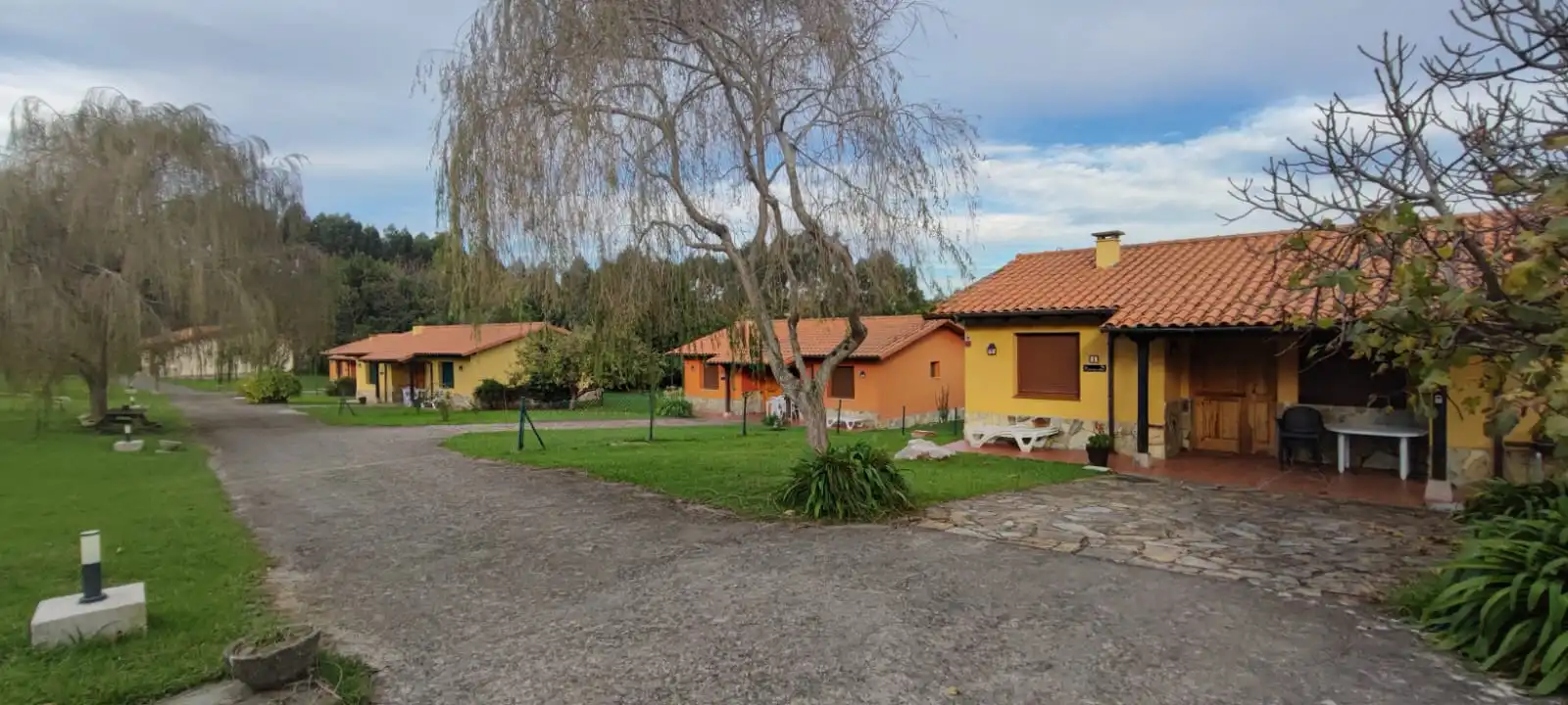 Außenansicht von Country house zum Verkauf in Llanes mit Heizung, Privatgarten und Terrasse