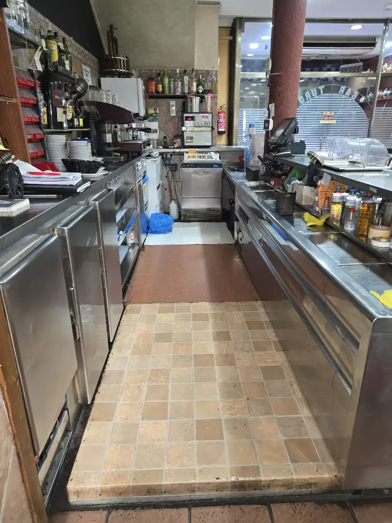 Business premises for transfer in Carrer Badalona 31, imagen 20