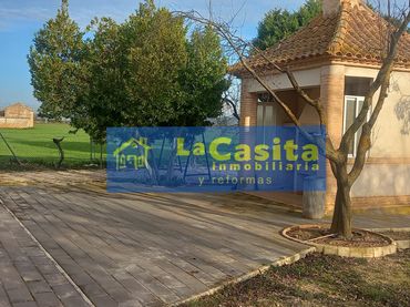 Detached house for sale in Calle de Granada