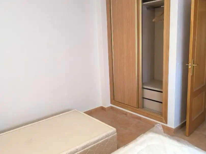 Habitación de Piso de alquiler en Orihuela con Aire acondicionado, Calefacción y Terraza