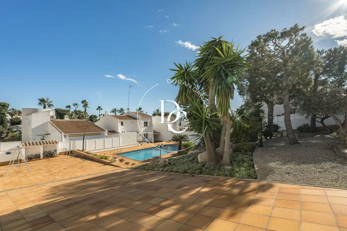 Vista exterior de Casa o xalet en venda en Cunit amb Calefacció, Jardí privat i Terrassa