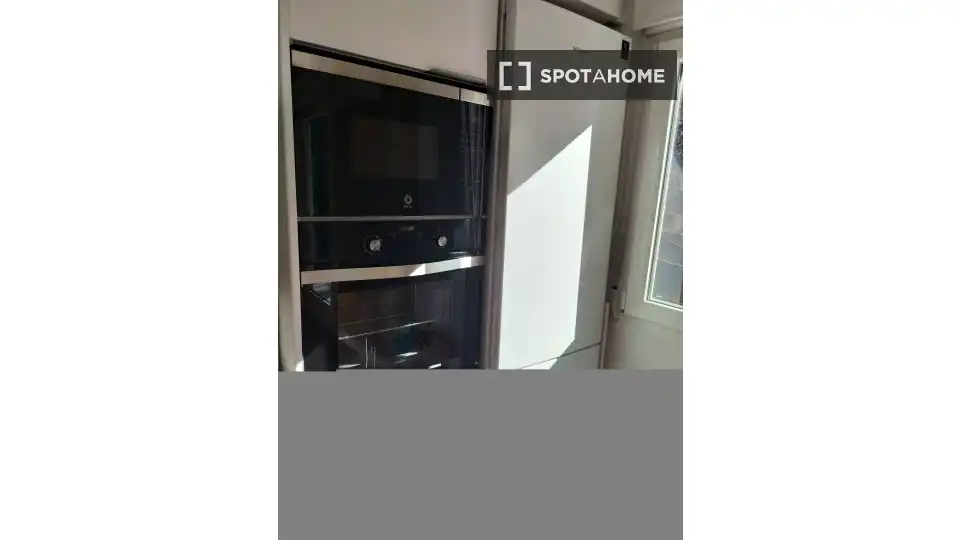 Cocina de Apartamento para compartir en Valencia con Aire acondicionado, Terraza y Amueblado