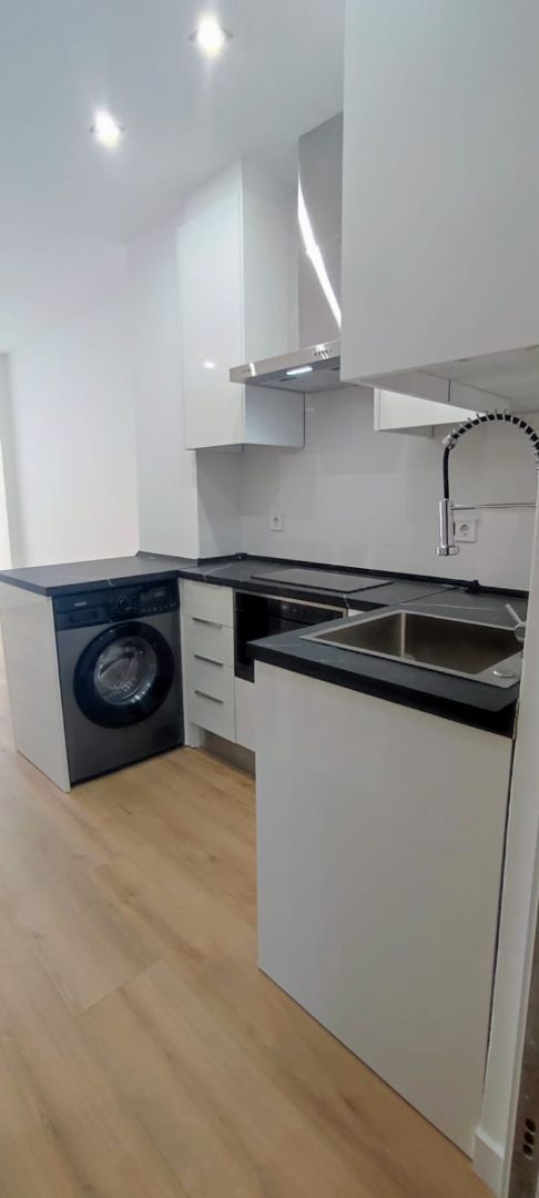 Cuina de Estudi en venda en Benalmádena amb Aire condicionat, Terrassa i Moblat