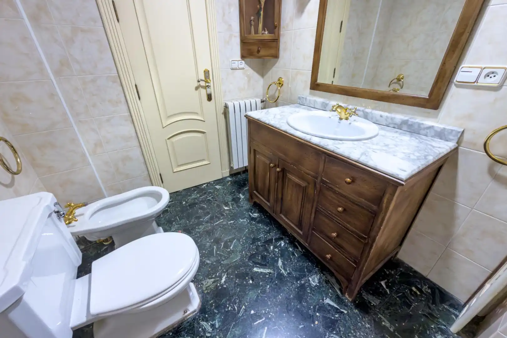 Baño de Piso en venta en Bigastro con Aire acondicionado, Calefacción y Terraza