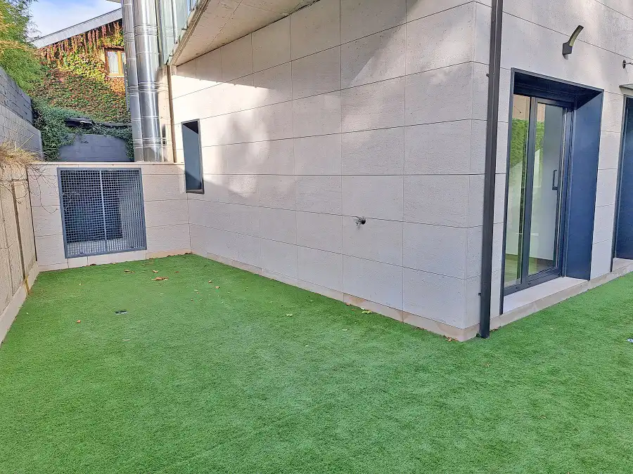 Terrace of Ground floor for rent in Torrelodones  with Air Conditioner, Heating and Private garden