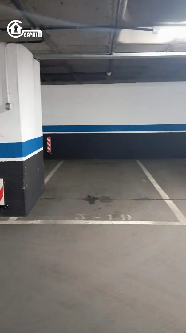 Parkplatz von Garage zum Verkauf in Madrid