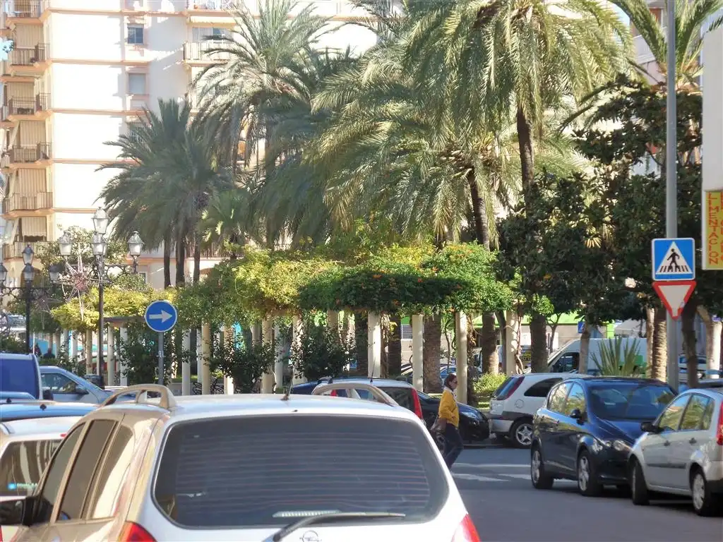 Außenansicht von Maisonette zum Verkauf in Fuengirola mit Klimaanlage, Terrasse und Gemeinschaftspool